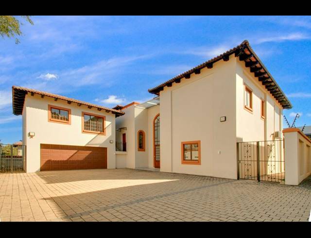 4 BEDROOM PROPERTY TO RENT IN BRYANSTON